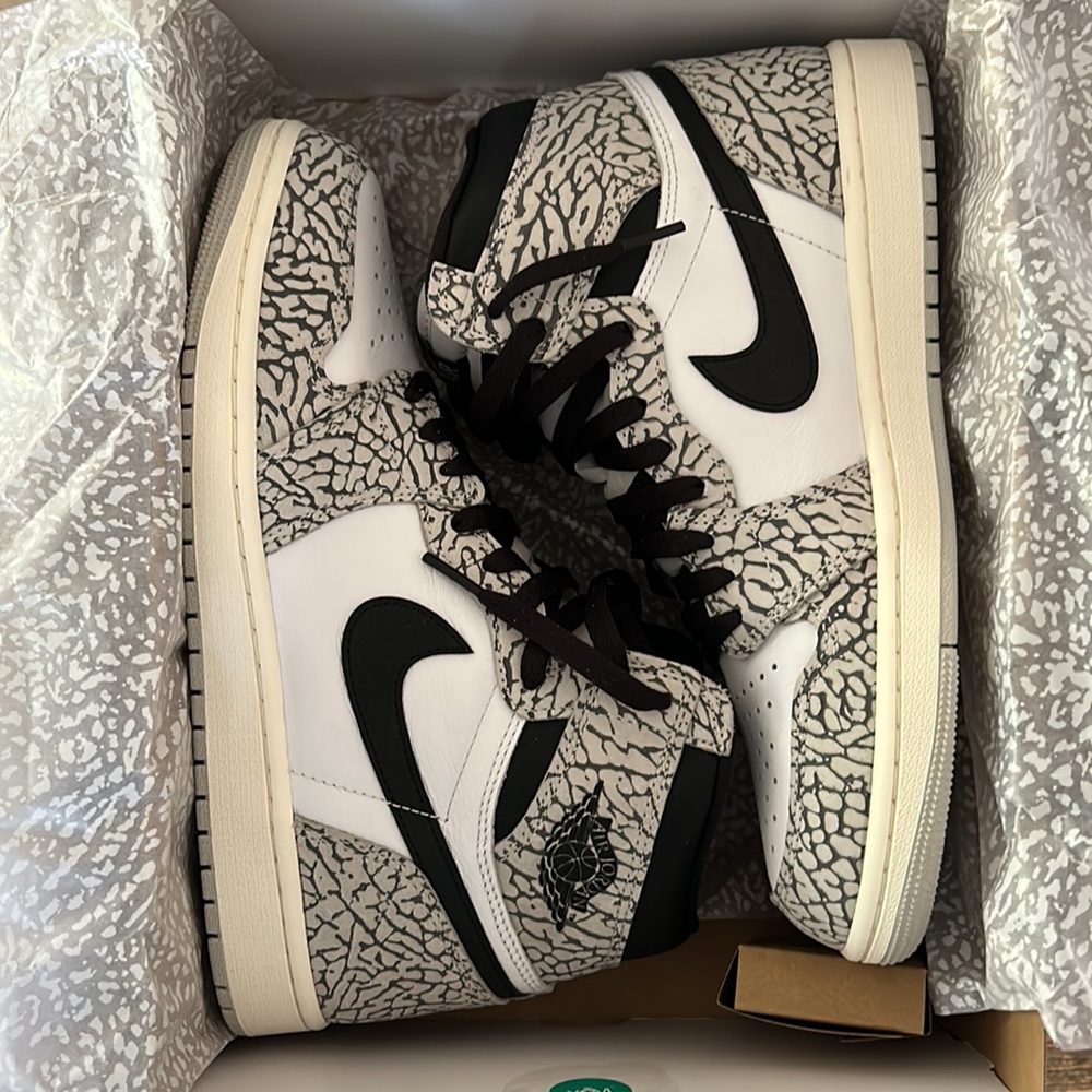 Jordan 1 Retro High OG - Cement. Men’s Sz. 9.5